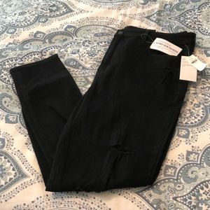 NWT Old Navy Rockstar Super Skinny Distressed Denim Jeans